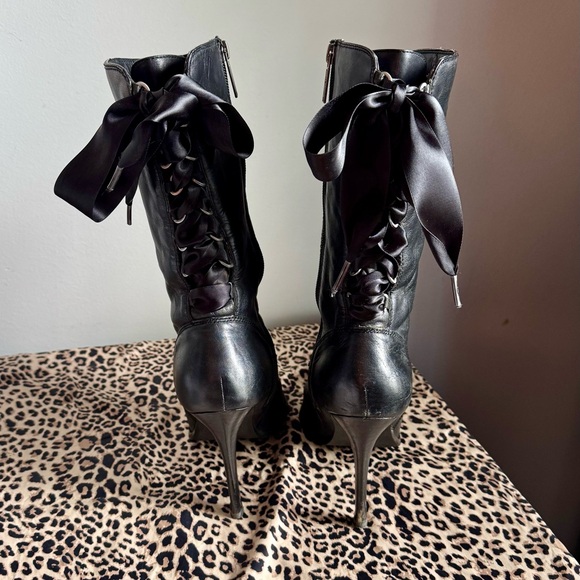 Harley-Davidson Black Heeled Boots Sleek Leather - Picture 2 of 4